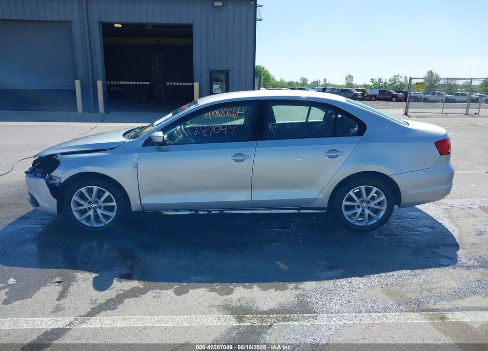 2011 VOLKSWAGEN JETTA VIN: 3VWDZ7AJ6BM346719