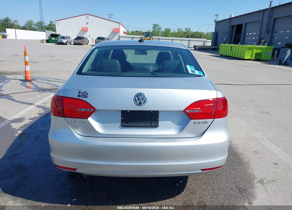 2011 VOLKSWAGEN JETTA VIN: 3VWDZ7AJ6BM346719