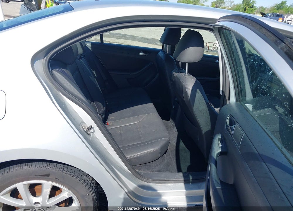 2011 VOLKSWAGEN JETTA VIN: 3VWDZ7AJ6BM346719