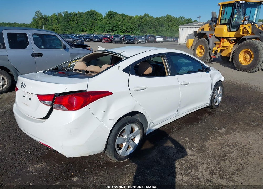 2013 HYUNDAI ELANTRA VIN: 5NPDH4AEXDH272852