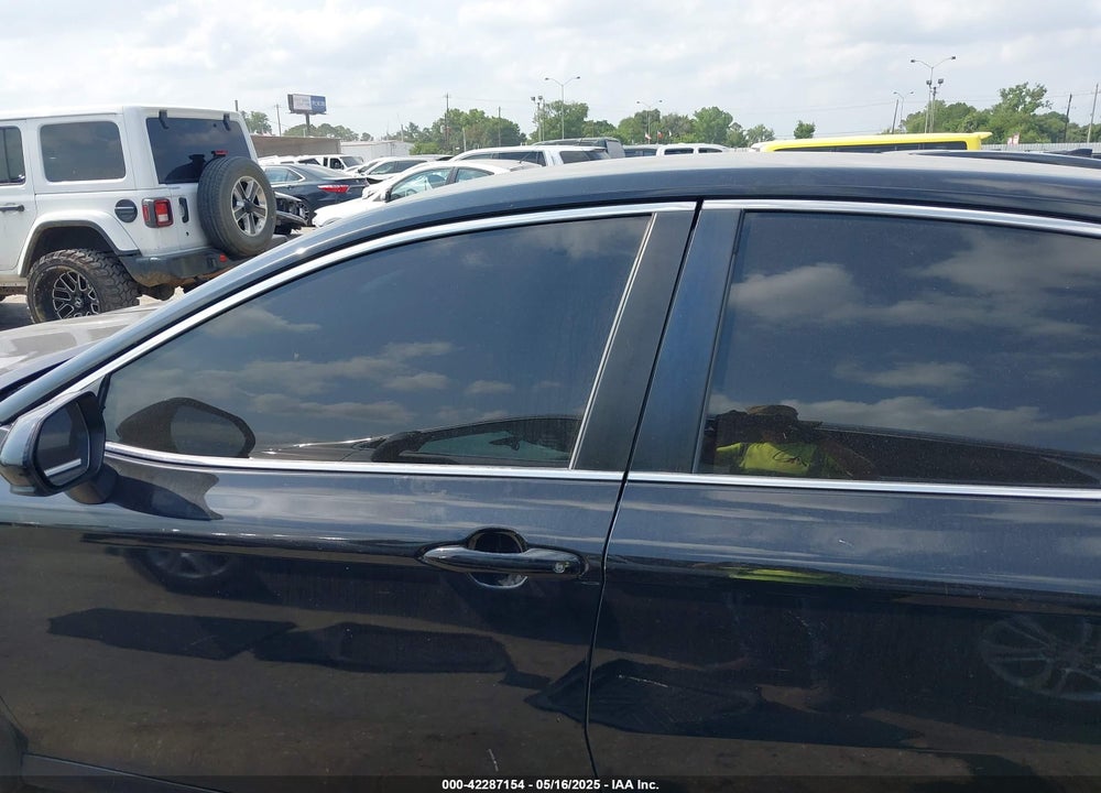 2020 TOYOTA CAMRY LE VIN: 4T1C11AK2LU873340