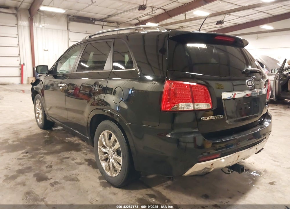 2011 KIA SORENTO VIN: 5XYKWDA21BG163591
