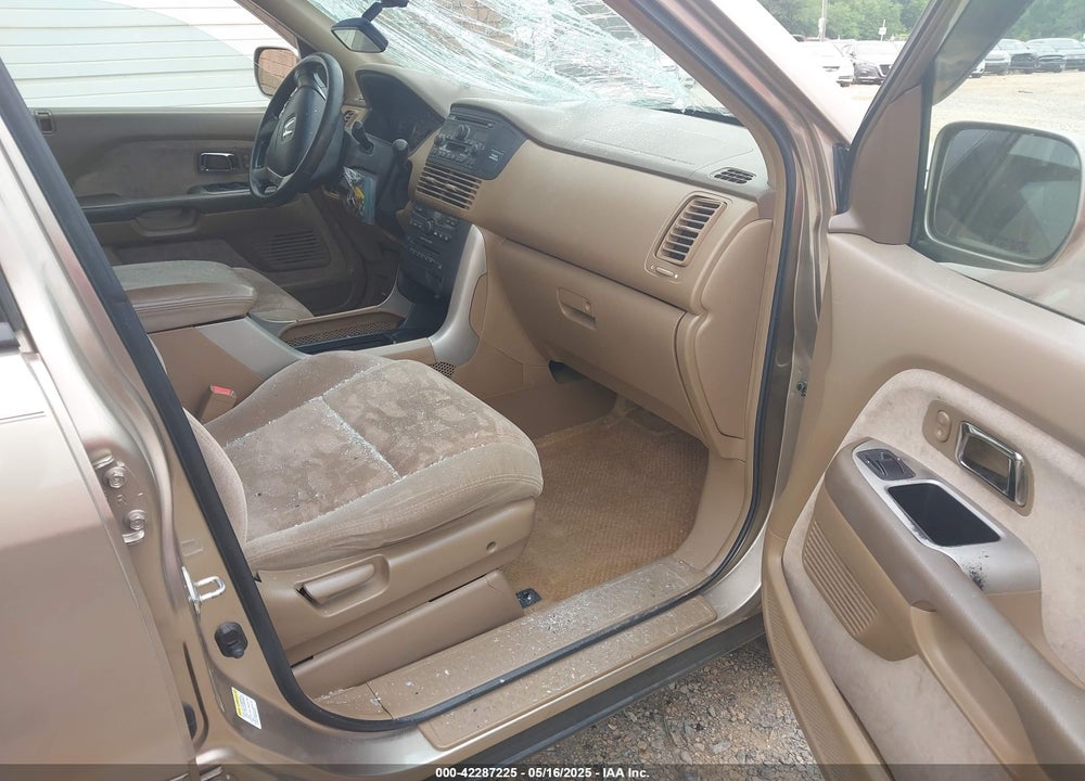 2005 HONDA PILOT EX VIN: 5FNYF18405B007649