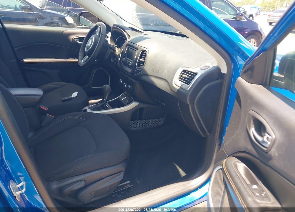 2018 JEEP COMPASS VIN: 3C4NJCAB0JT338622