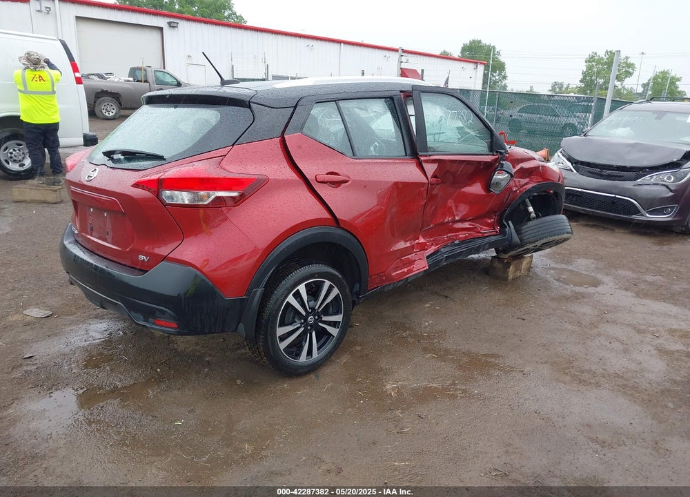 2018 NISSAN KICKS SV VIN: 3N1CP5CU7JL501916