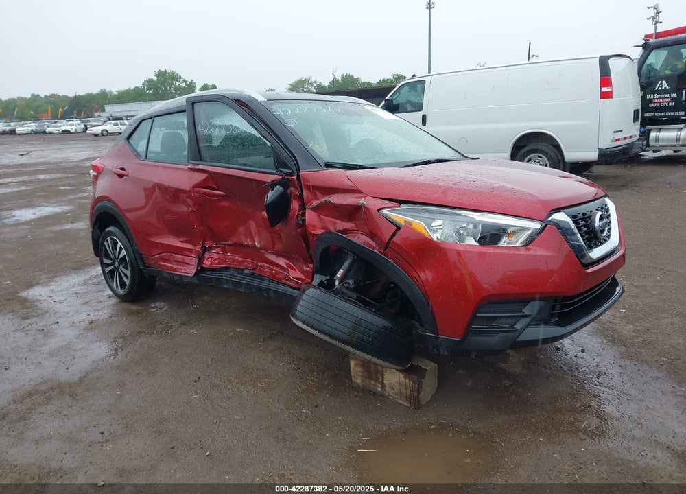 2018 NISSAN KICKS SV VIN: 3N1CP5CU7JL501916