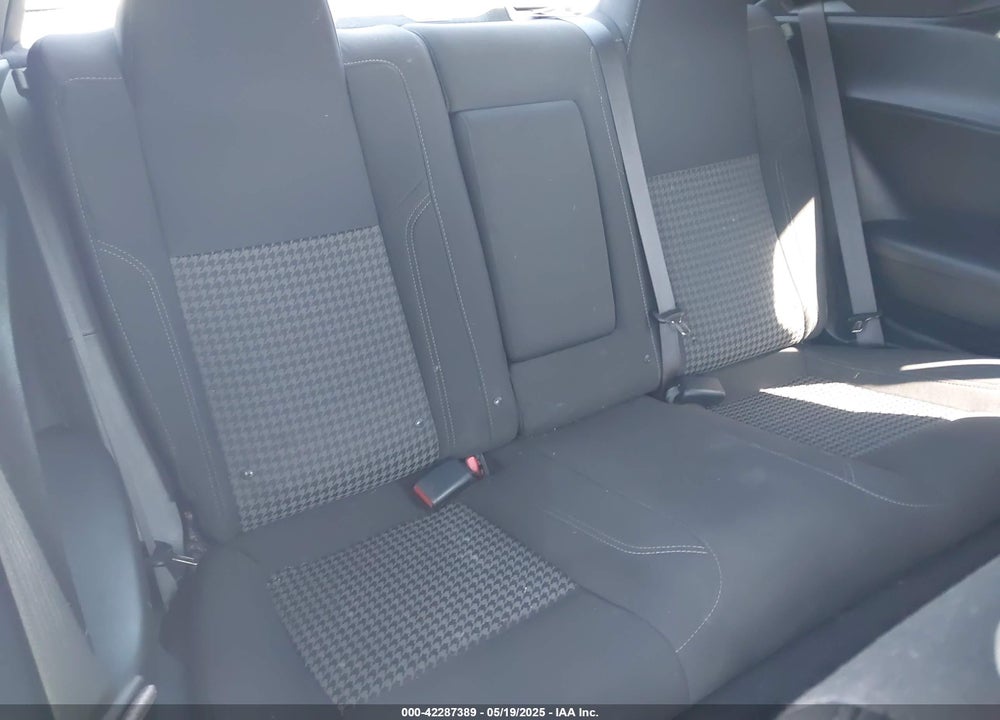 2019 DODGE CHALLENGER VIN: 2C3CDZAG4KH694177