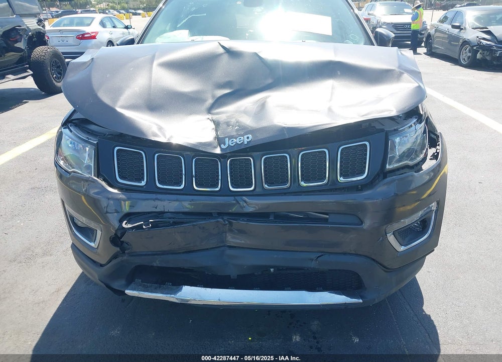 2019 JEEP COMPASS LIMITED FWD VIN: 3C4NJCCB2KT660077