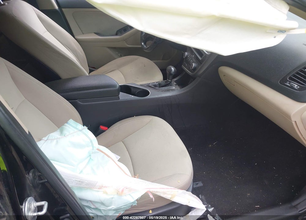 2015 KIA OPTIMA VIN: KNAGM4AD3F5081970