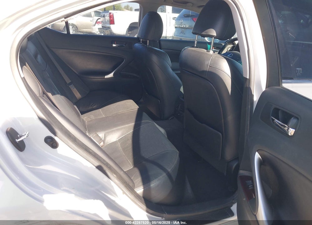 2007 LEXUS IS 250 VIN: JTHBK262472046760