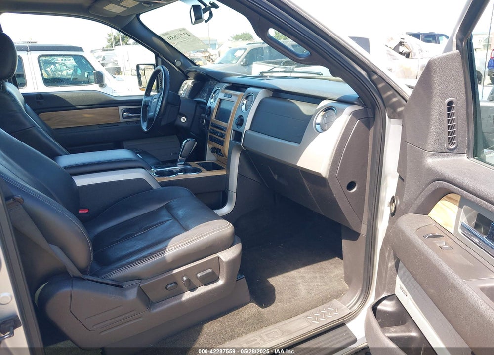 2011 FORD F-150 LARIAT VIN: 1FTFW1E62BFA52726