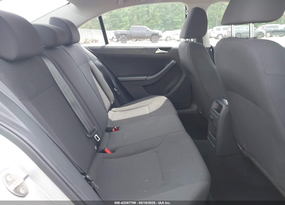 2015 VOLKSWAGEN JETTA VIN: 3VW2K7AJ0FM409329