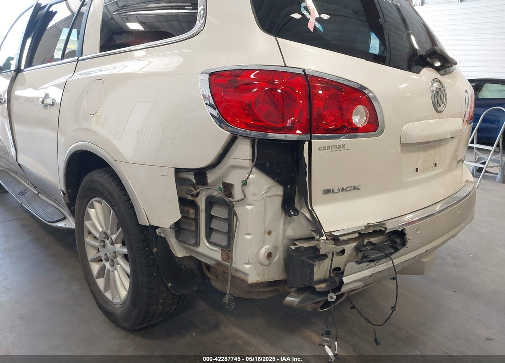 2011 BUICK ENCLAVE 1XL VIN: 5GAKVBED5BJ245196