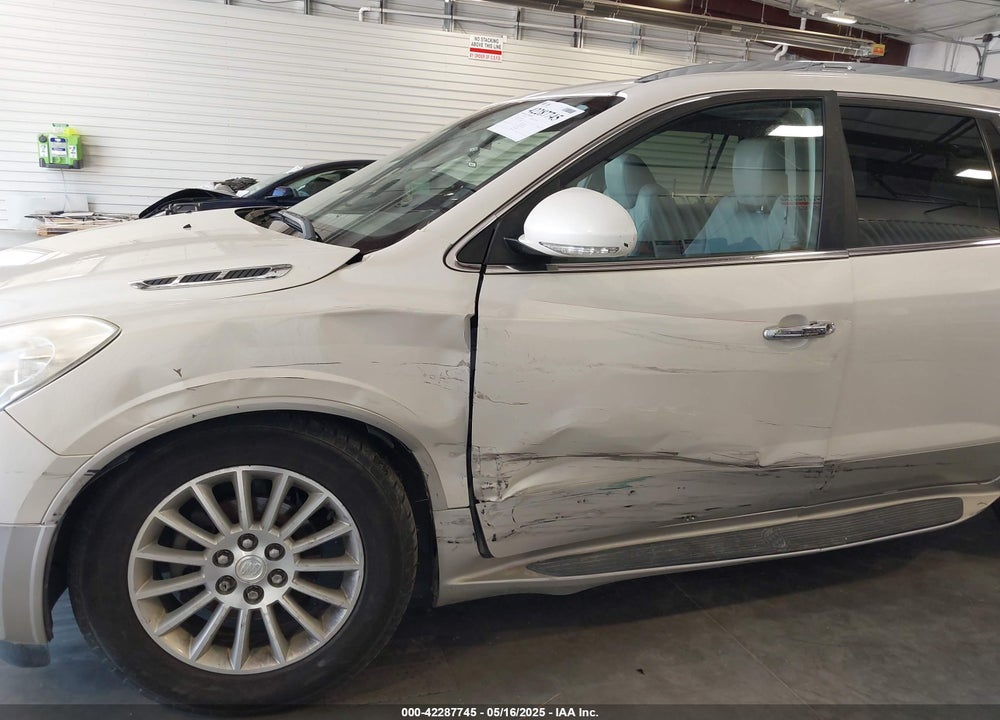 2011 BUICK ENCLAVE 1XL VIN: 5GAKVBED5BJ245196