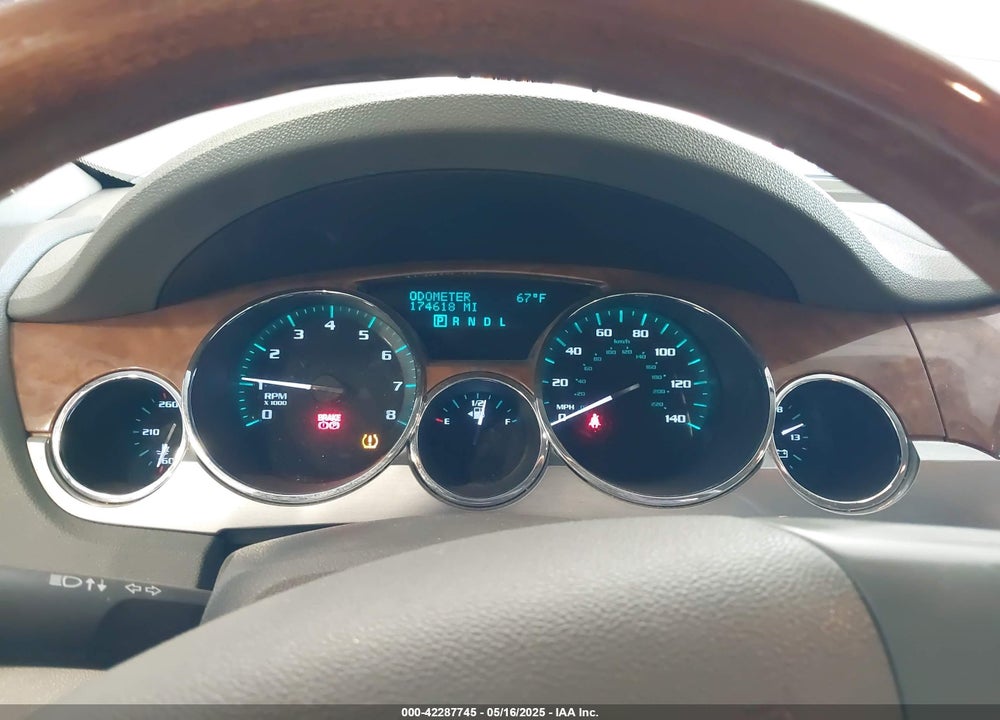2011 BUICK ENCLAVE 1XL VIN: 5GAKVBED5BJ245196