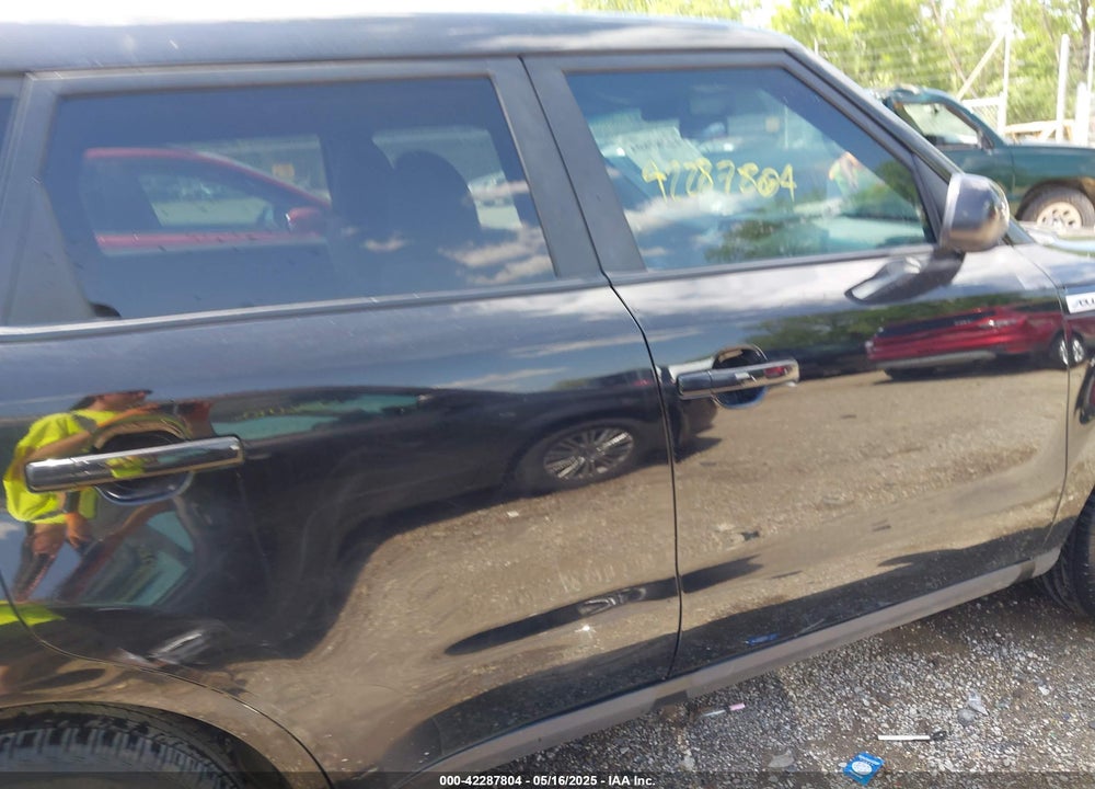 2017 KIA SOUL VIN: KNDJN2A22H7477128