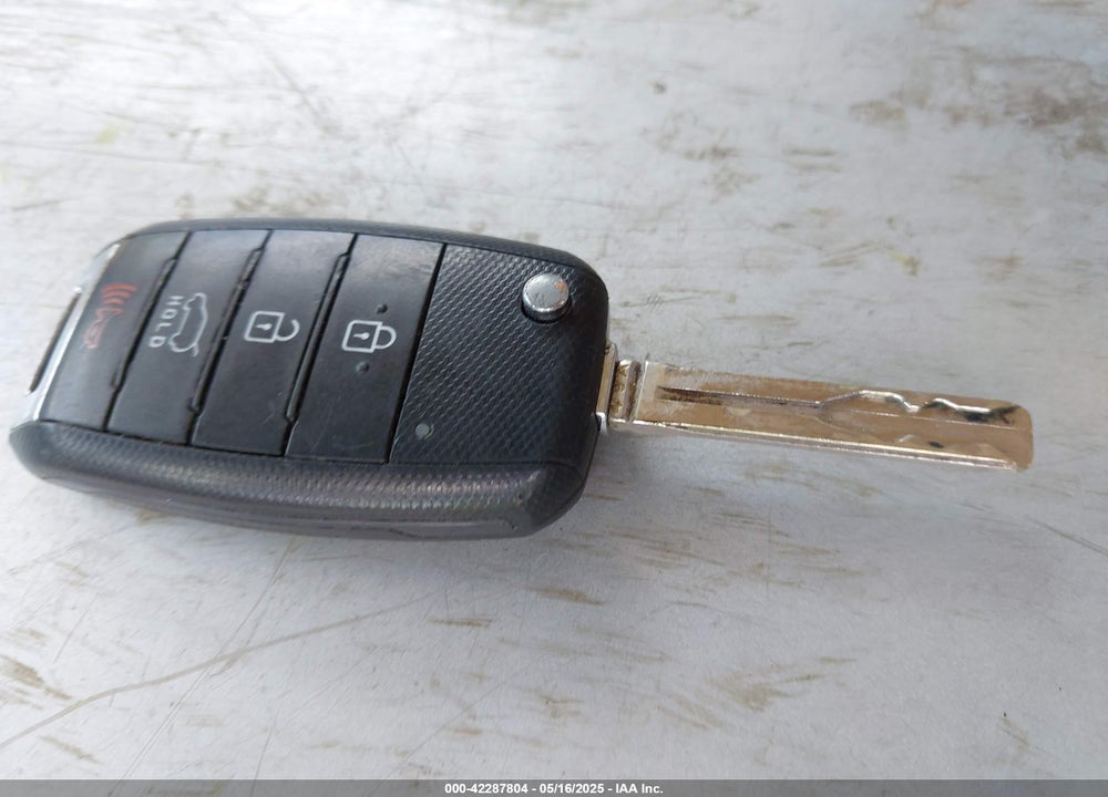 2017 KIA SOUL VIN: KNDJN2A22H7477128
