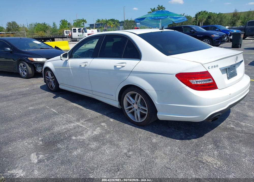 2013 MERCEDES-BENZ C 250 VIN: WDDGF4HB8DR267050
