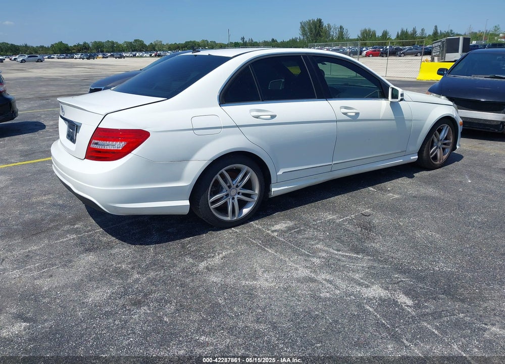 2013 MERCEDES-BENZ C 250 VIN: WDDGF4HB8DR267050
