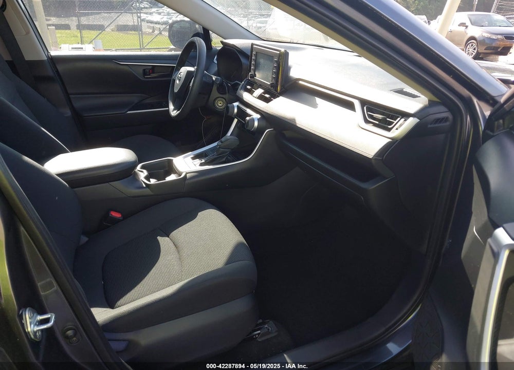 2019 TOYOTA RAV4 VIN: 2T3H1RFVXKC027598