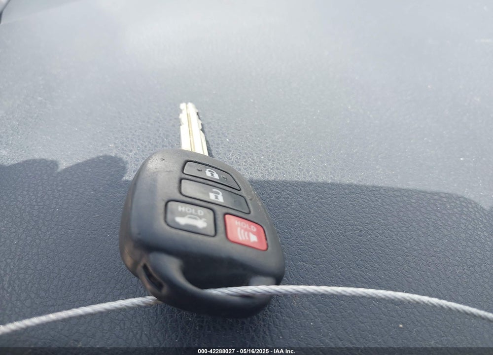 2017 TOYOTA COROLLA VIN: 5YFBURHE7HP672723