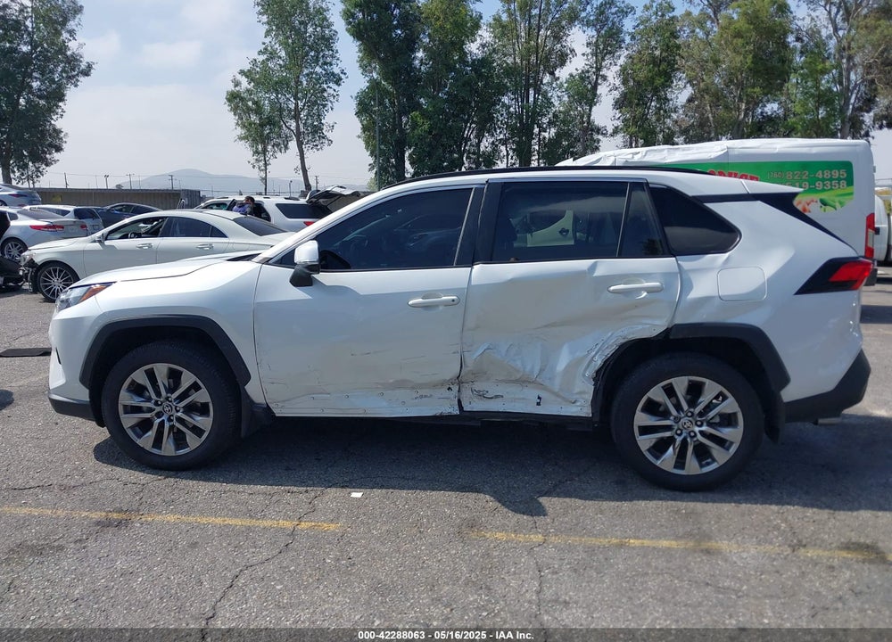 2023 TOYOTA RAV4 XLE PREMIUM VIN: 2T3C1RFV0PW269588