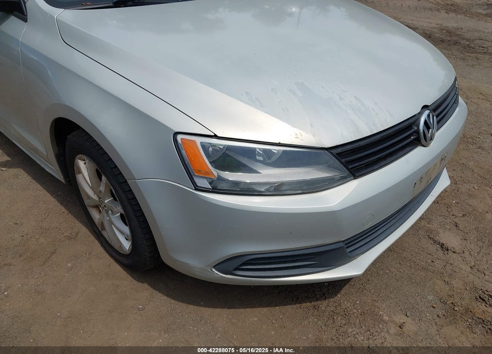 2011 VOLKSWAGEN JETTA 2.5L SE VIN: 3VWDX7AJ0BM367281