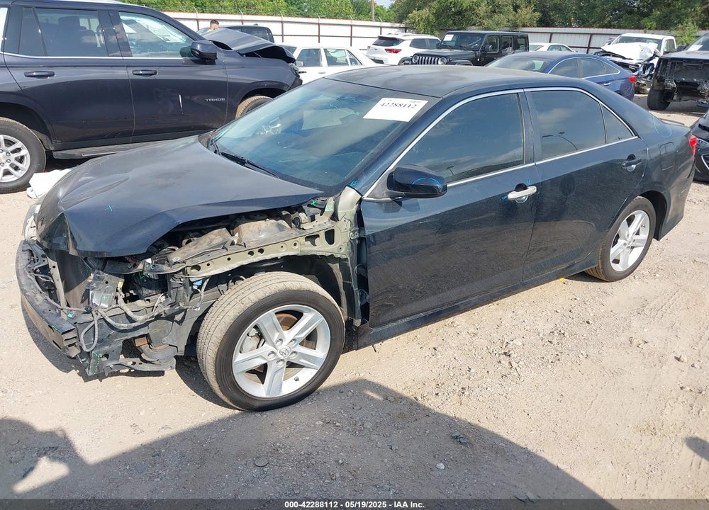 2014 TOYOTA CAMRY SE VIN: 4T1BF1FK0EU755084
