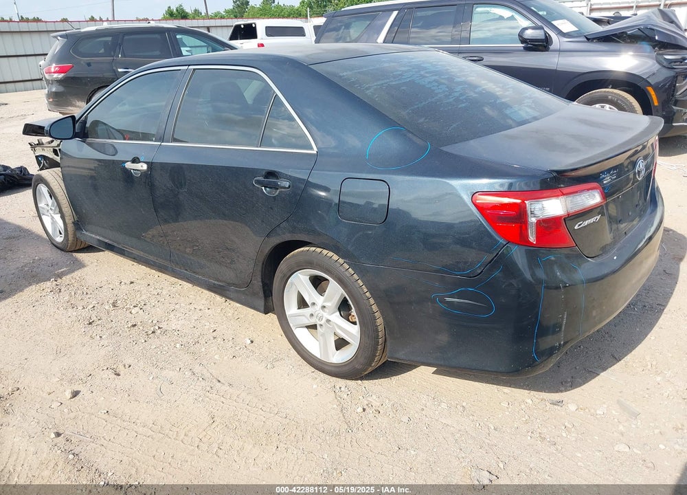 2014 TOYOTA CAMRY SE VIN: 4T1BF1FK0EU755084