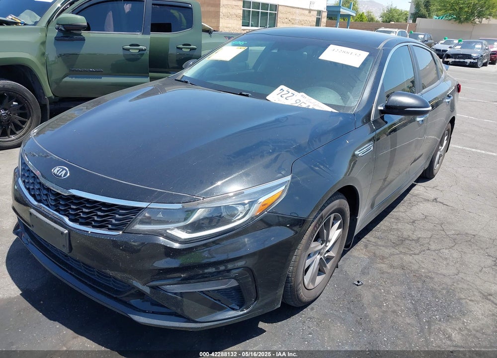 2020 KIA OPTIMA VIN: 5XXGT4L32LG420025