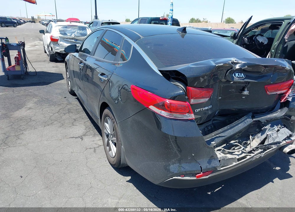 2020 KIA OPTIMA VIN: 5XXGT4L32LG420025