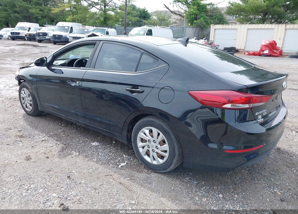 2017 HYUNDAI ELANTRA VIN: KMHD74LF8HU091975