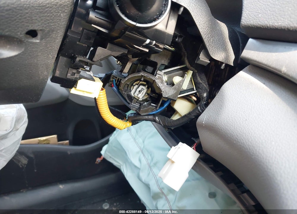 2017 HYUNDAI ELANTRA VIN: KMHD74LF8HU091975