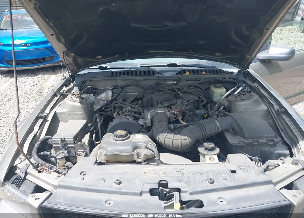 2005 FORD MUSTANG V6 DELUXE/V6 PREMIUM VIN: 1ZVFT80N355160005