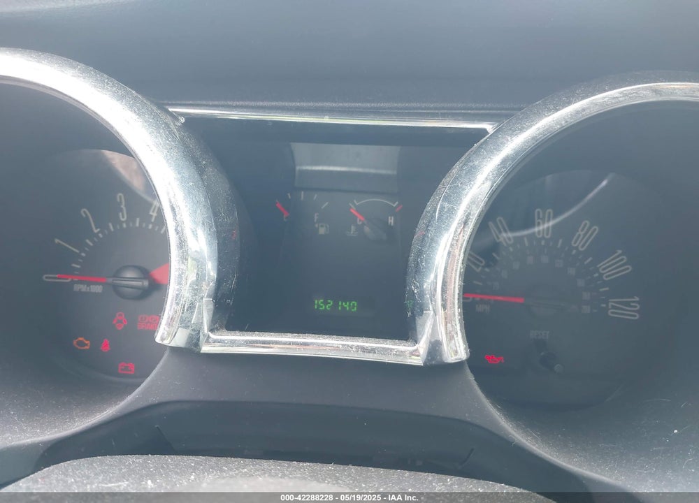 2005 FORD MUSTANG V6 DELUXE/V6 PREMIUM VIN: 1ZVFT80N355160005