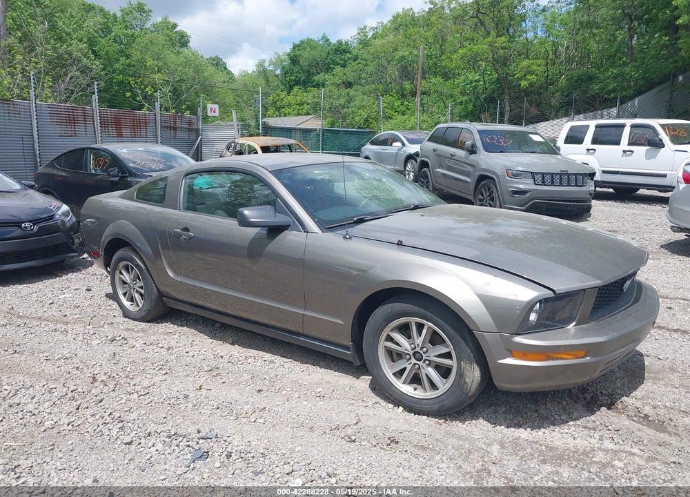 2005 FORD MUSTANG V6 DELUXE/V6 PREMIUM VIN: 1ZVFT80N355160005