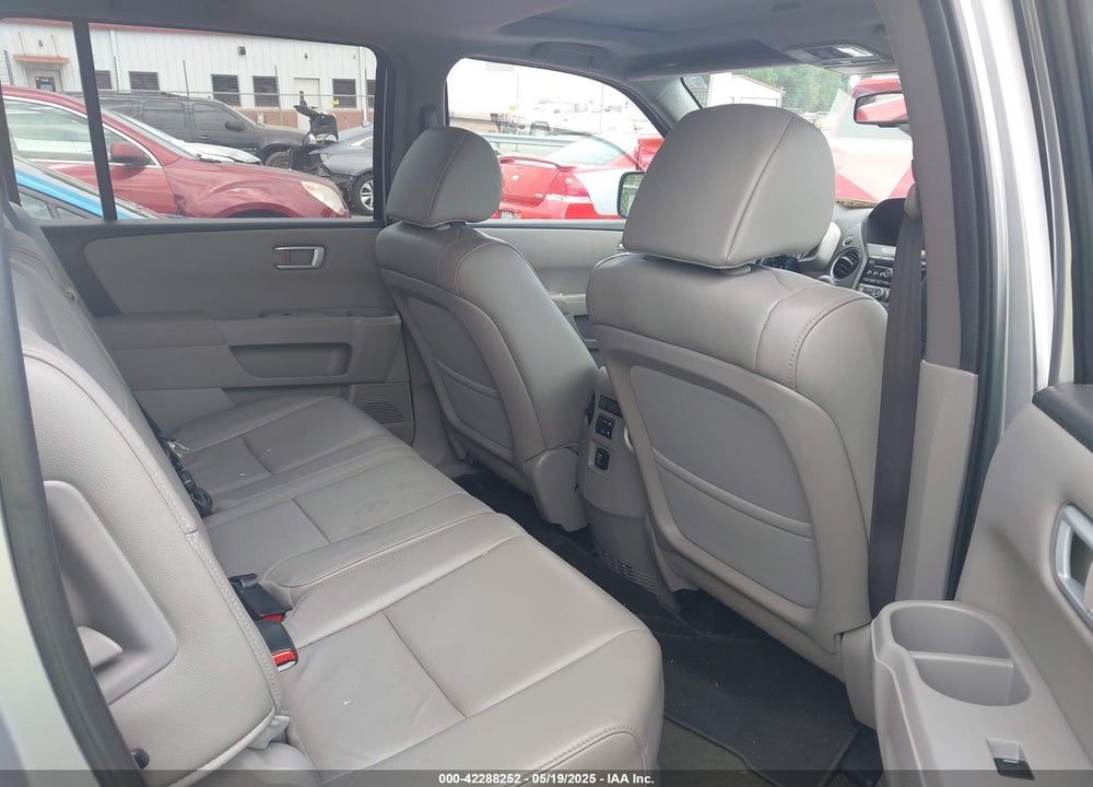 2014 HONDA PILOT VIN: 5FNYF3H54EB015175