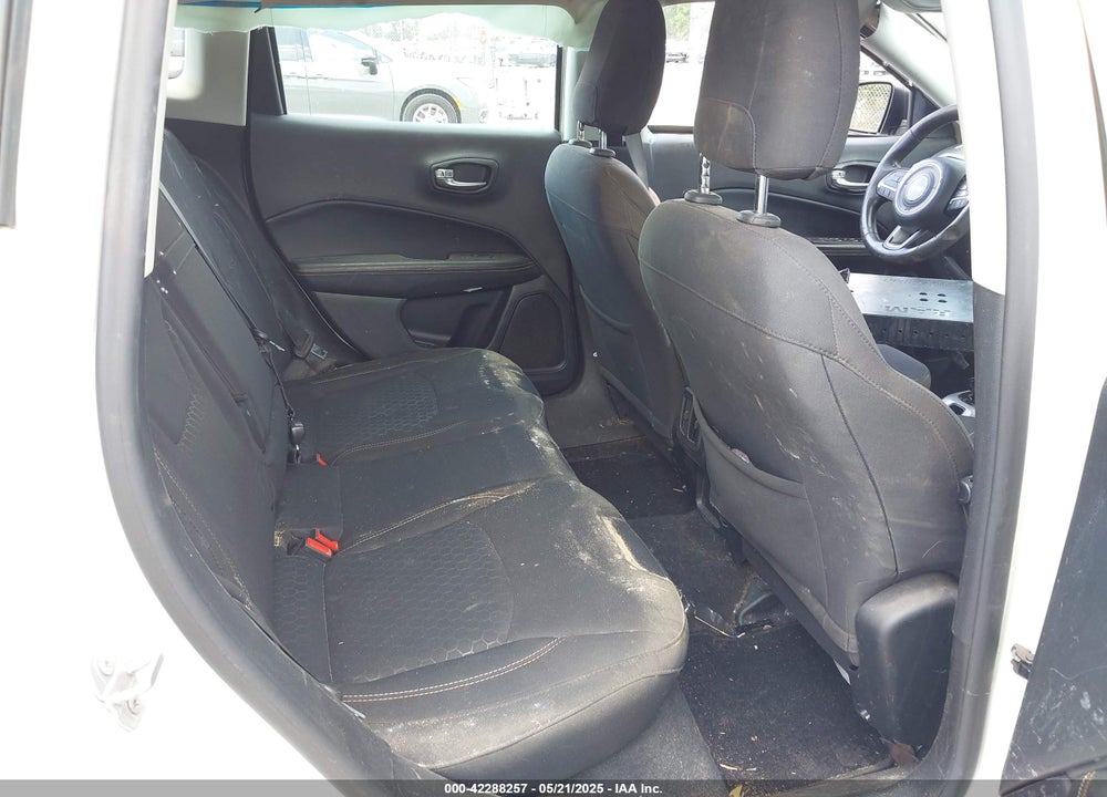 2018 JEEP COMPASS VIN: 3C4NJCAB5JT263450