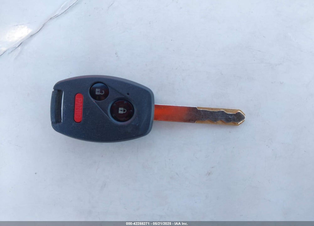 2013 HONDA FIT VIN: JHMGE8H34DC082914