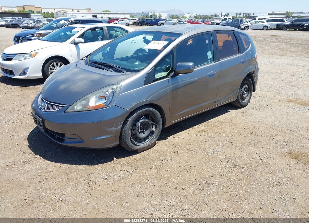 2013 HONDA FIT VIN: JHMGE8H34DC082914