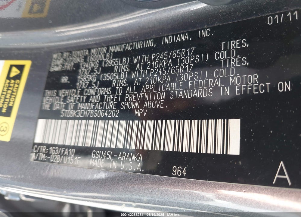 2011 TOYOTA HIGHLANDER BASE V6 VIN: 5TDBK3EH7BS064202