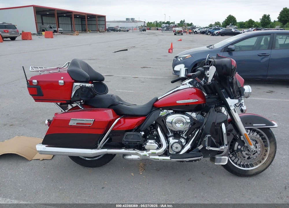 2012 HARLEY-DAVIDSON FLHTK ELECTRA GLIDE ULTRA LTD VIN: 1HD1KEM18CB667579