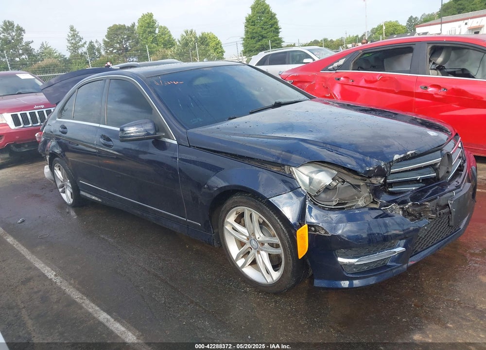 2014 MERCEDES-BENZ C CLASS VIN: WDDGF8AB8EA963828