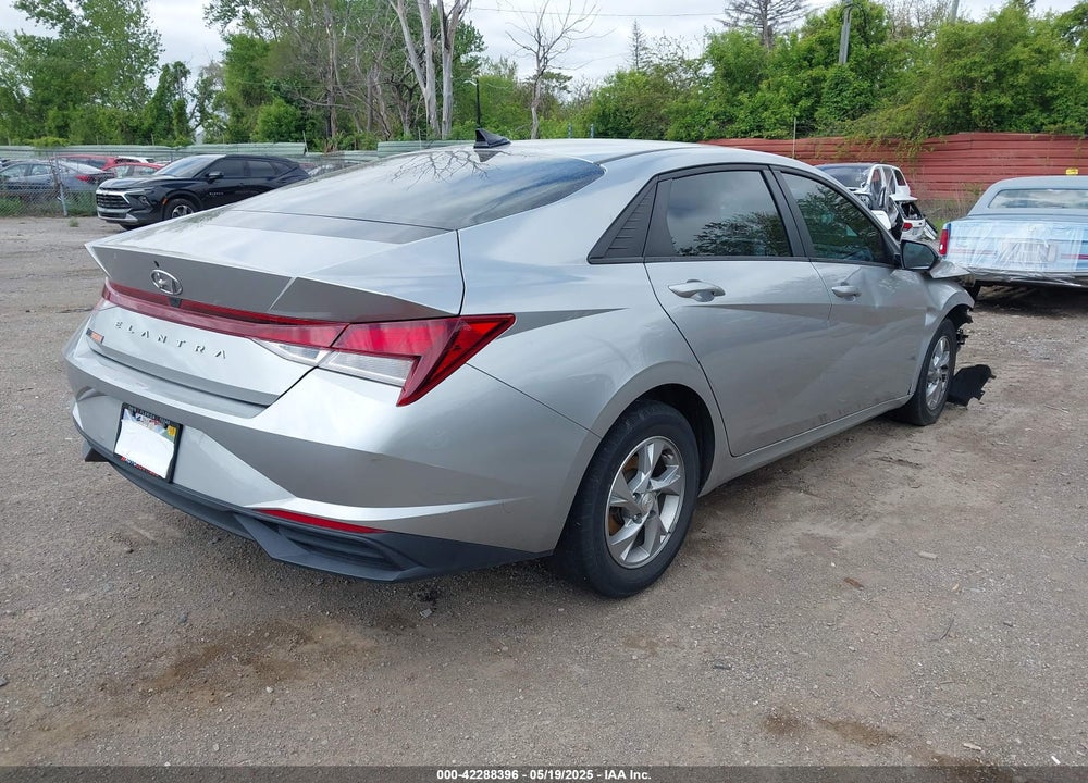 2021 HYUNDAI ELANTRA VIN: 5NPLL4AG8MH021582