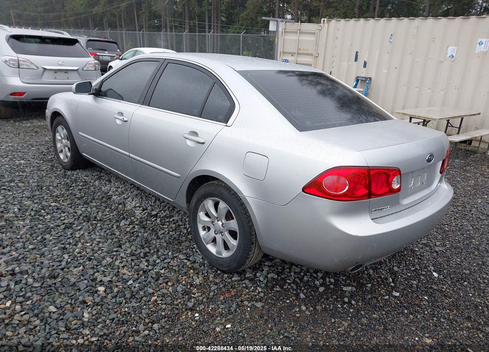 2008 KIA OPTIMA VIN: KNAGE124085200037