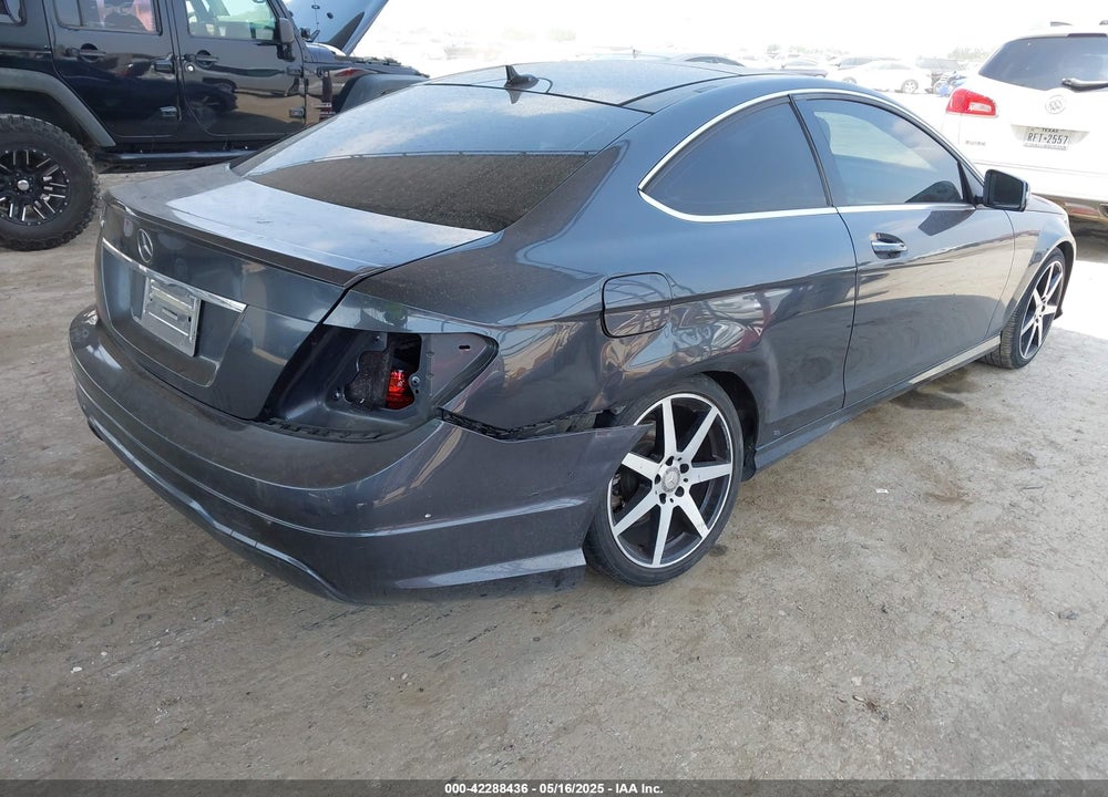 2015 MERCEDES-BENZ C 250 VIN: WDDGJ4HBXFG390555