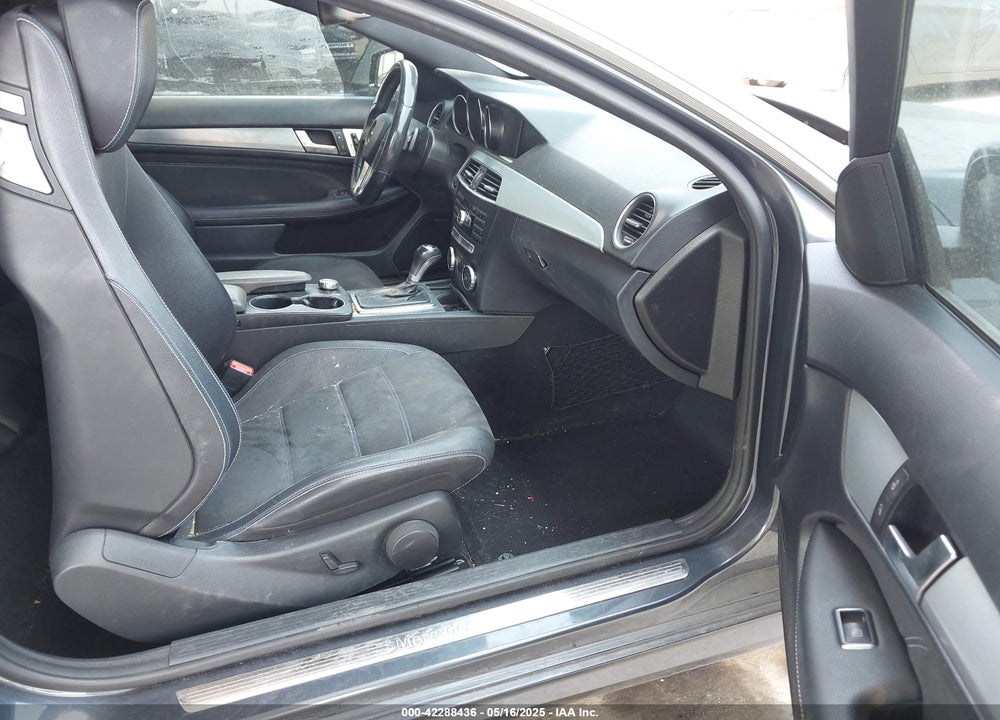 2015 MERCEDES-BENZ C 250 VIN: WDDGJ4HBXFG390555