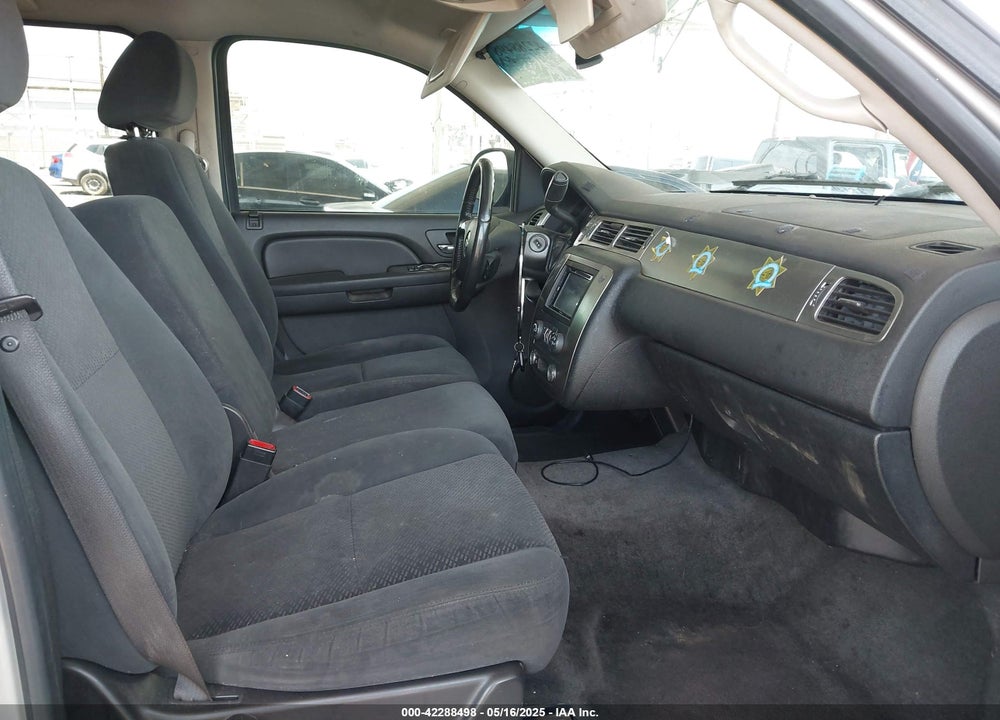 2007 CHEVROLET SUBURBAN 1500 VIN: 1GNFK163X7J199839
