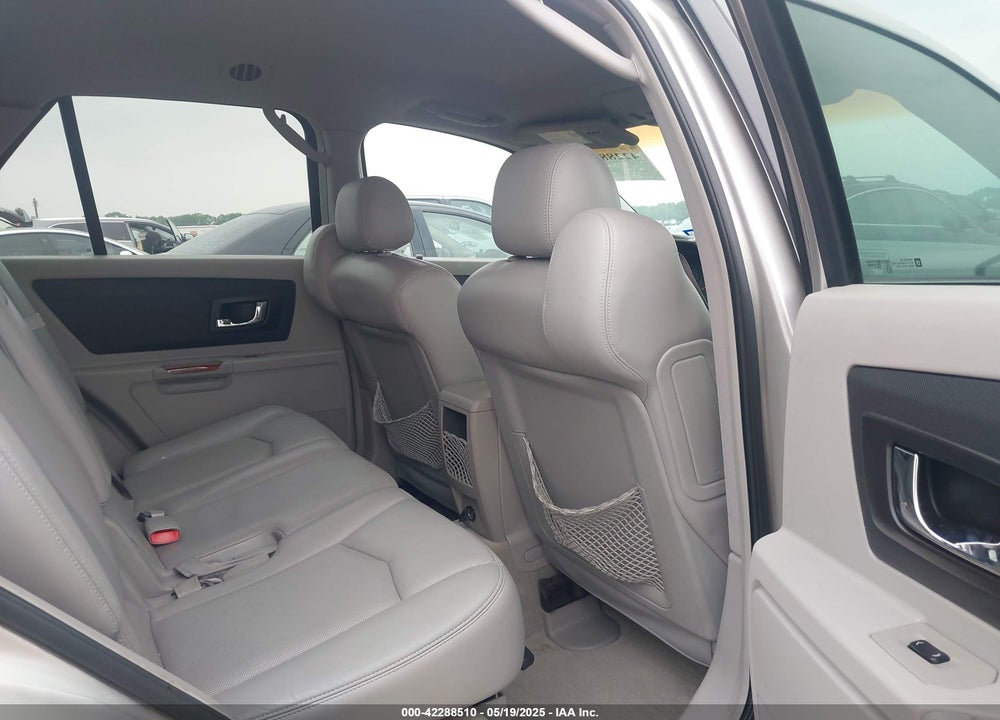 2004 CADILLAC SRX V8 VIN: 1GYEE63A540192224