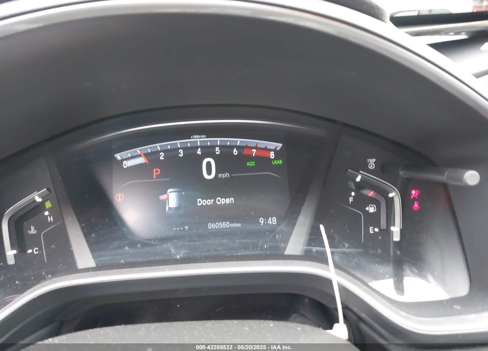 2018 HONDA CR-V VIN: 2HKRW2H57JH686236